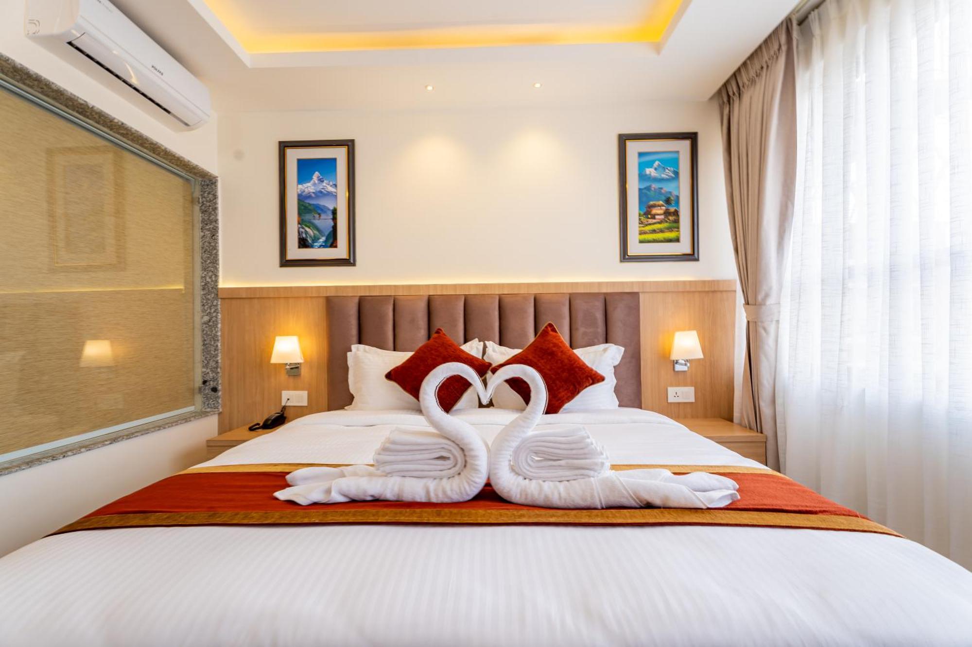 Hotel Crystal Pashupati Катманду Экстерьер фото