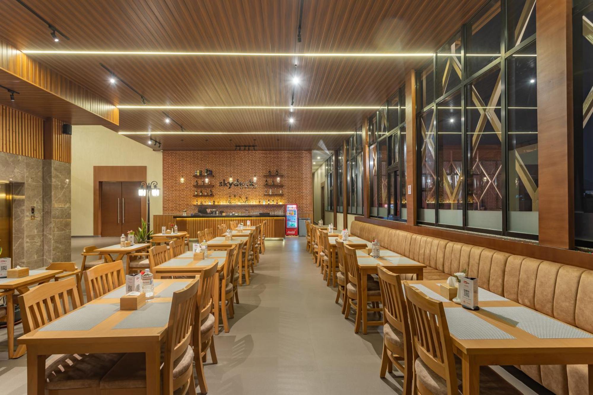 Hotel Crystal Pashupati Катманду Экстерьер фото