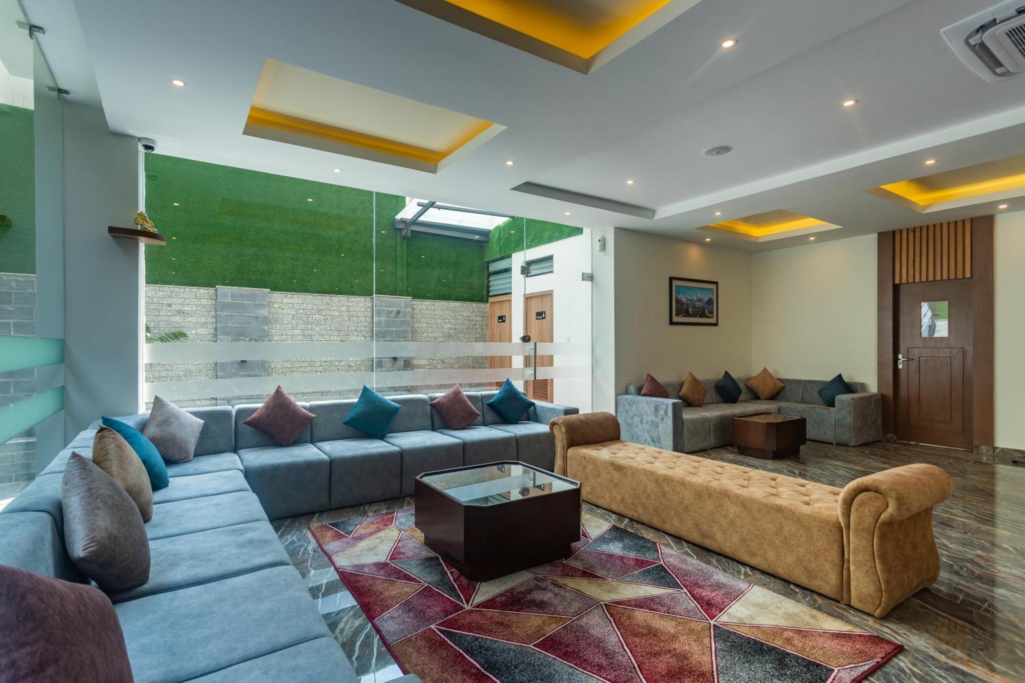 Hotel Crystal Pashupati Катманду Экстерьер фото