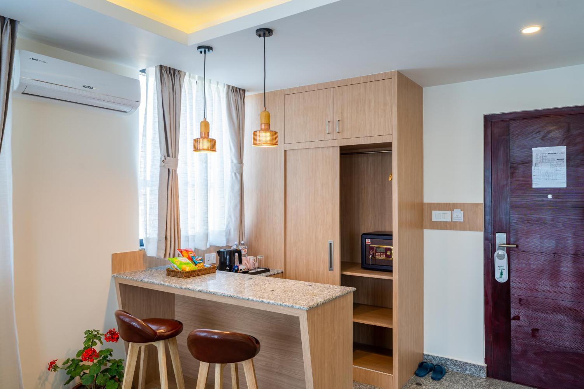 Hotel Crystal Pashupati Катманду Экстерьер фото