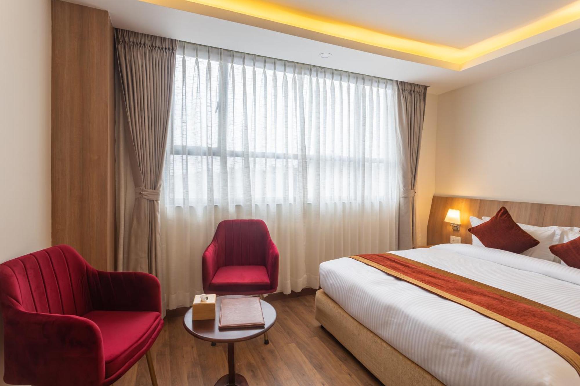 Hotel Crystal Pashupati Катманду Экстерьер фото