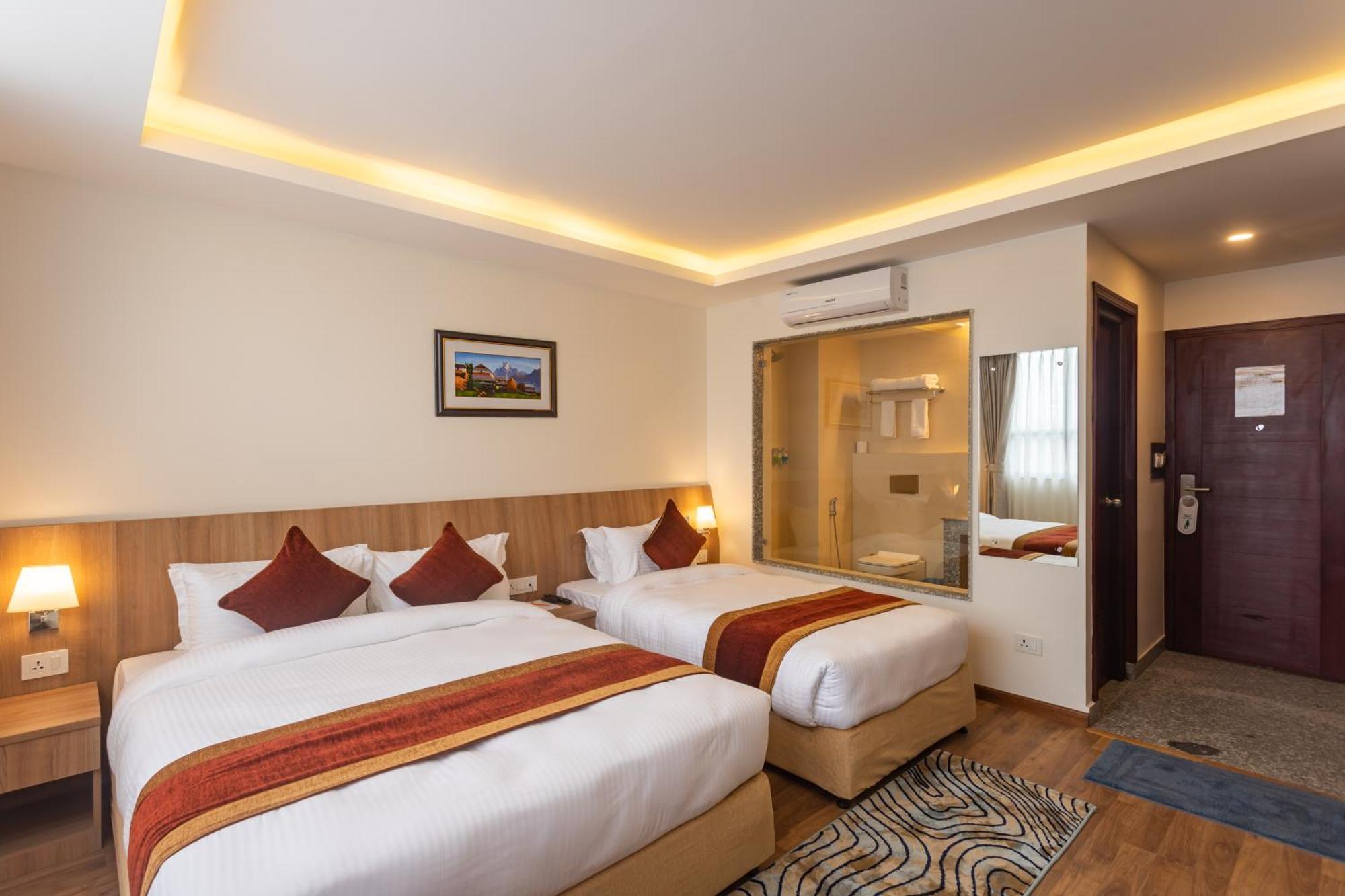Hotel Crystal Pashupati Катманду Экстерьер фото